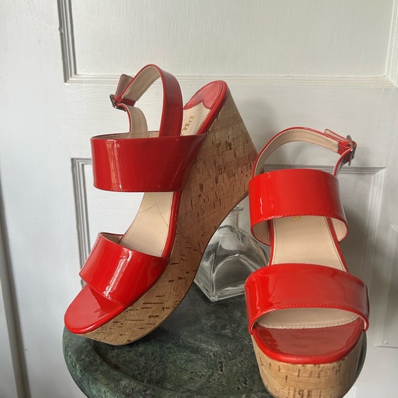 🚨PRADA Patent Leather Wedges🚨 - Picture 2 of 5